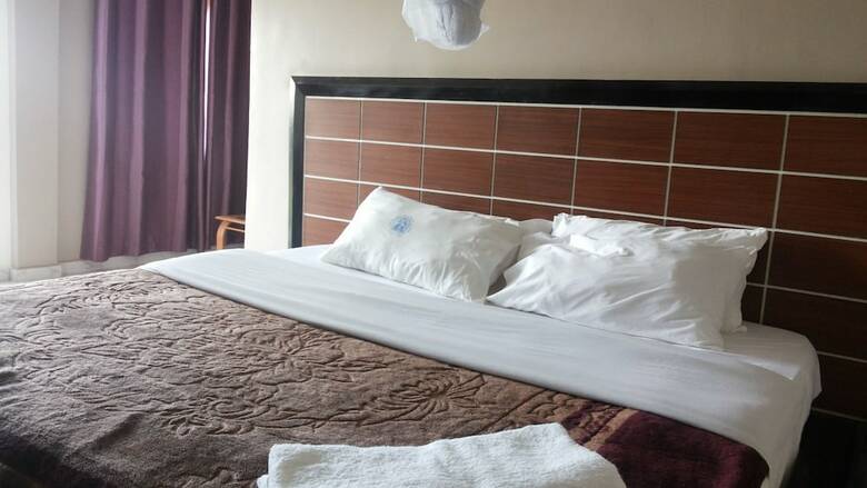 Pauline Hotel