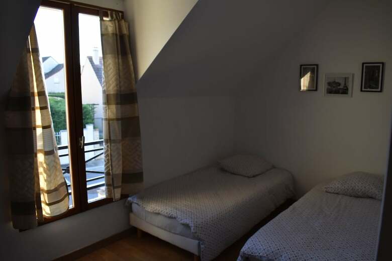 Belle Maison Tr�s Proche de Disneyland