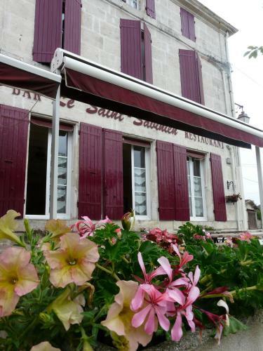 Hotel Le Saint Savinien