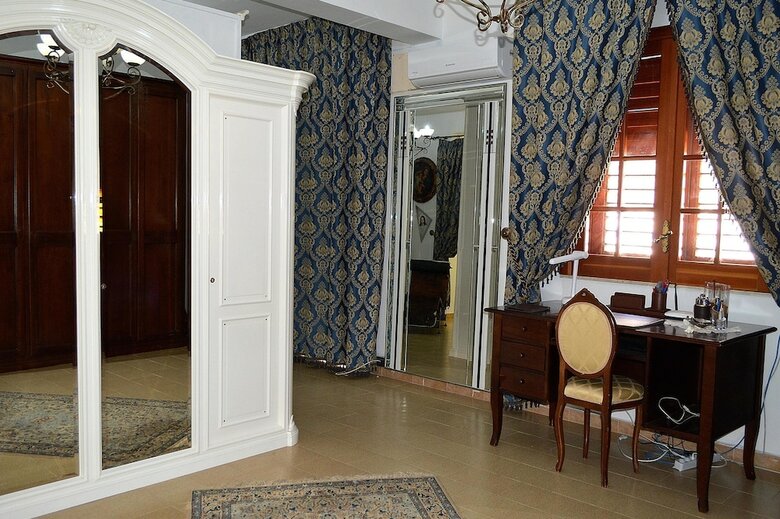 Villa Cleopatra
