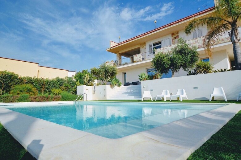 Villa Iris