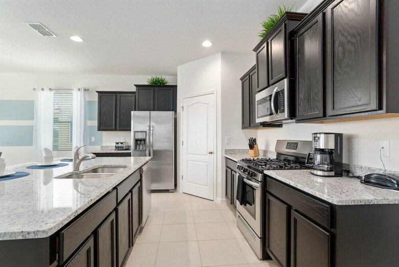 5br Pool Home W Gameroom