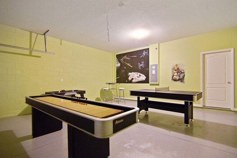 5br Pool Home W Gameroom
