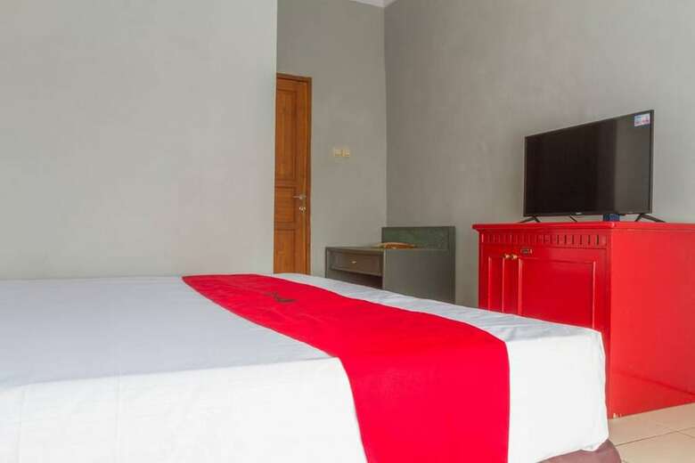 Hotel Reddoorz Plus @ Otista Garut