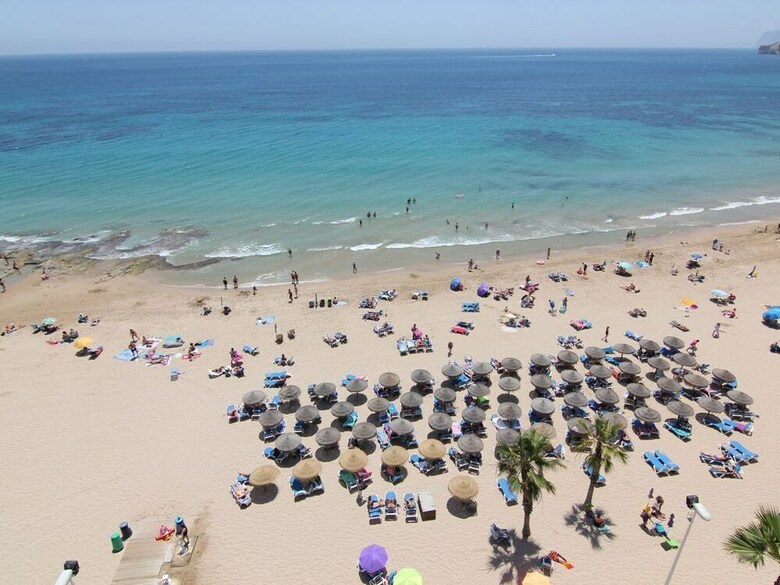 Apartamentos Acaribeq-1�l�nea Playa-wifi Y Garaje Gratis