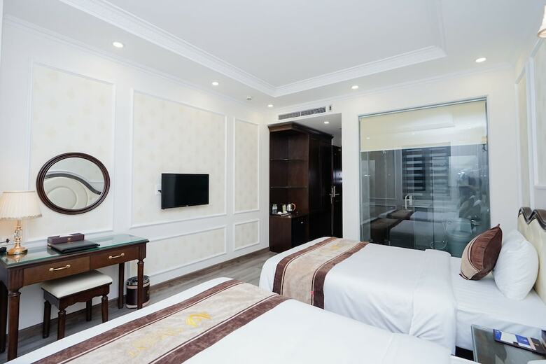 Vincent Halong Hotel