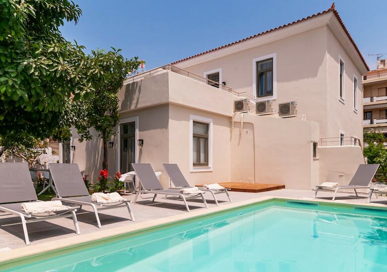 Epavli Boutique Hotel