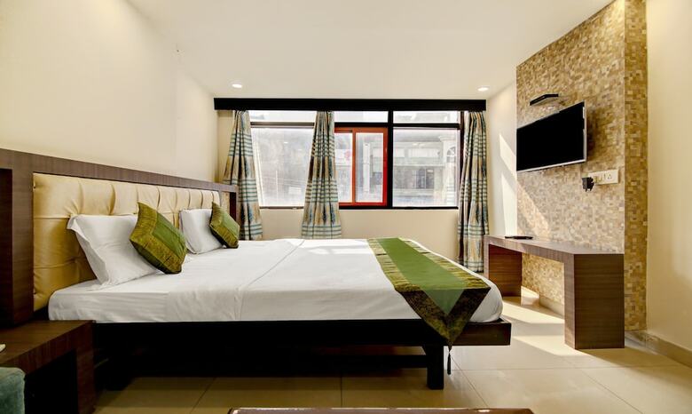 Hotel Treebo Trip Solitaire