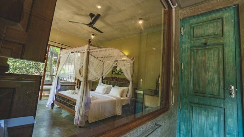 Hotel Ayur Ayur Ayurveda Retreat
