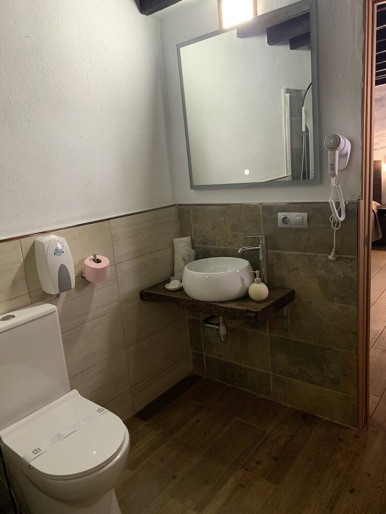 Hotel Valtisya House Pool & Airport