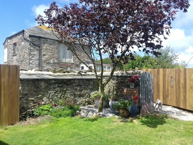 Ripples 7 B&B - Tearoom & Garden - Cafe