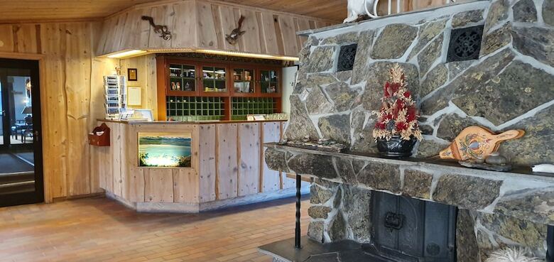 Hotel R�dungst�l H�yfjellshotell