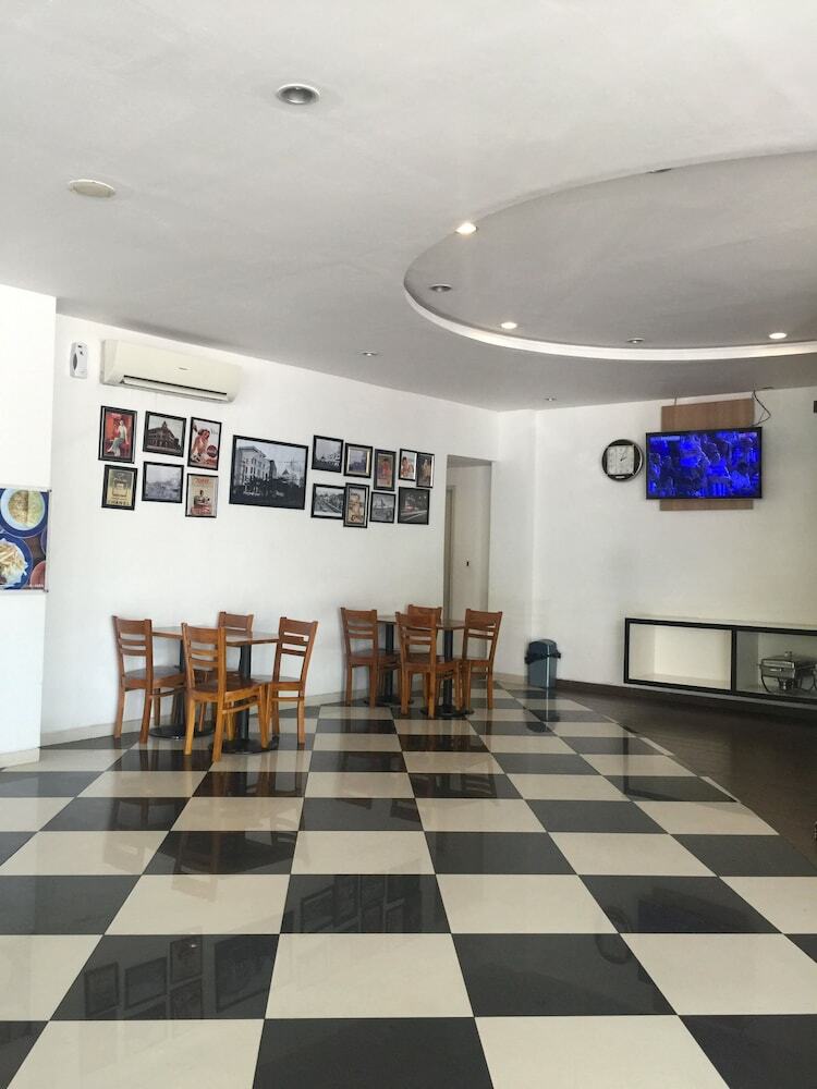 Demira Hotel