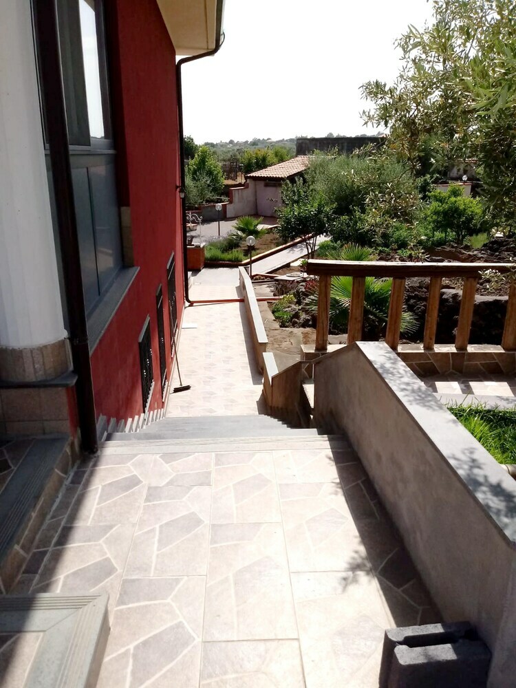 Apartment With One Bedroom In Mascalucia - 20 Km From The Beach