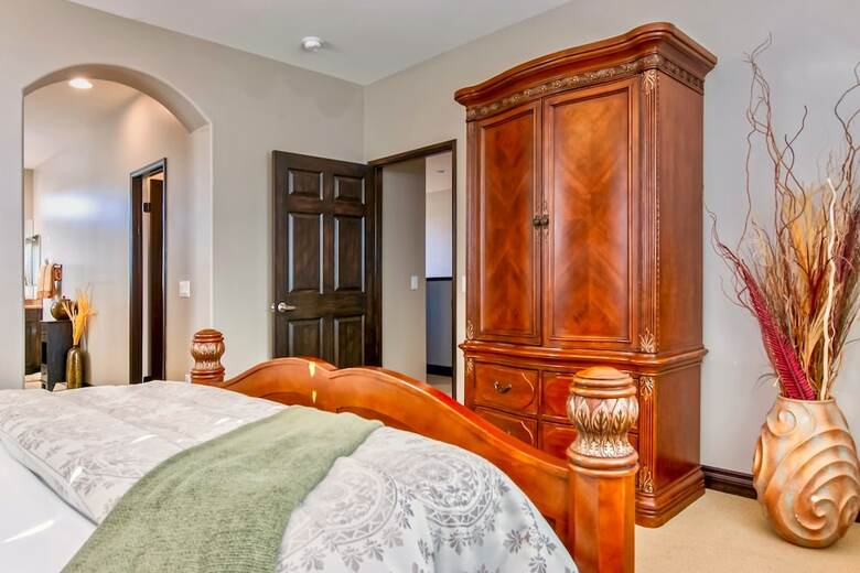 Gemini Of The Desert Five Bedroom House