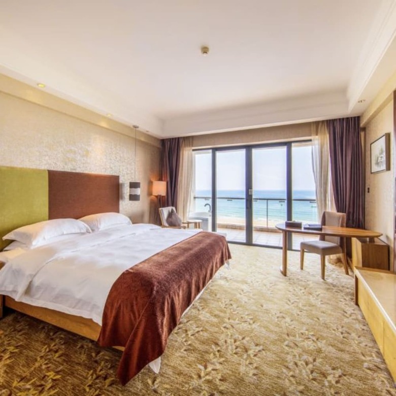 Days Hotel & Suites Yangjiang