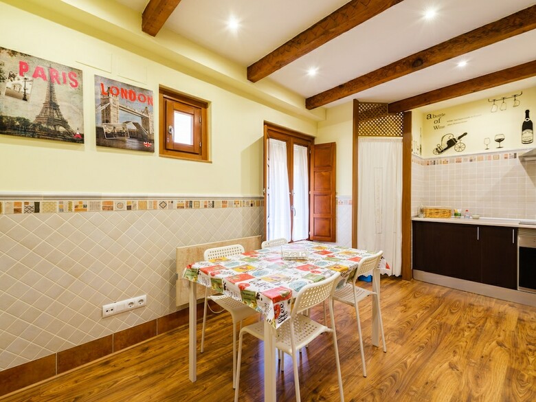 Apartamentos �tico Abuhardillado By Toledo Ap