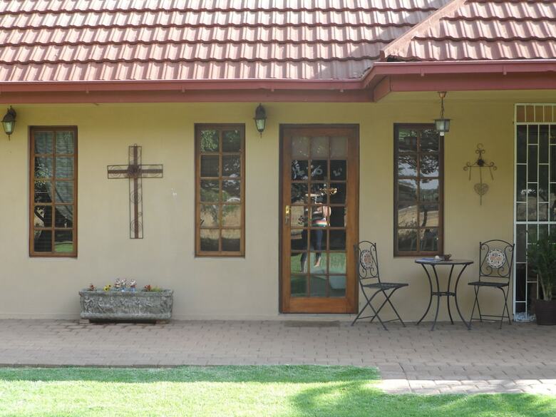 Hotel A Cherry Lane Self Catering And B&B