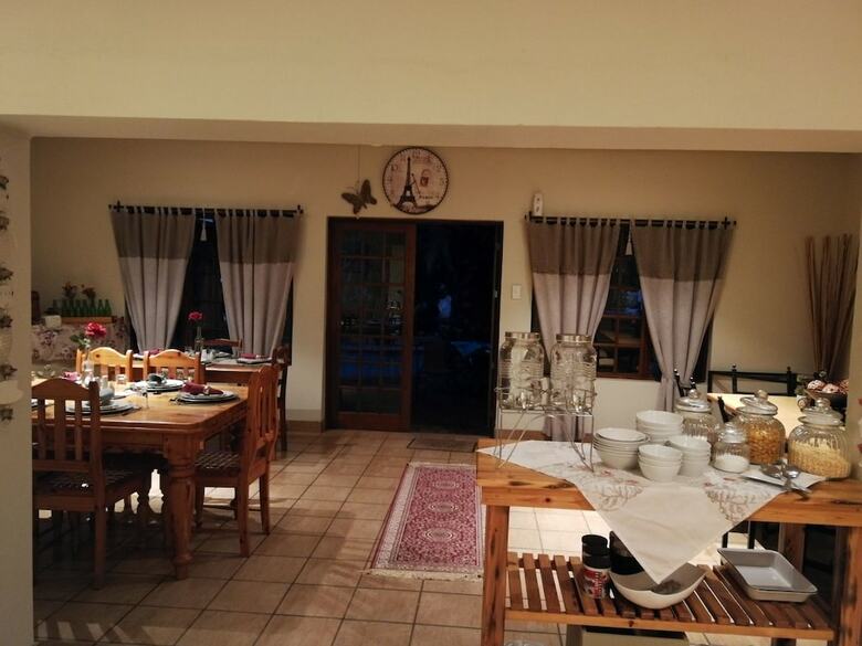 Hotel A Cherry Lane Self Catering And B&B