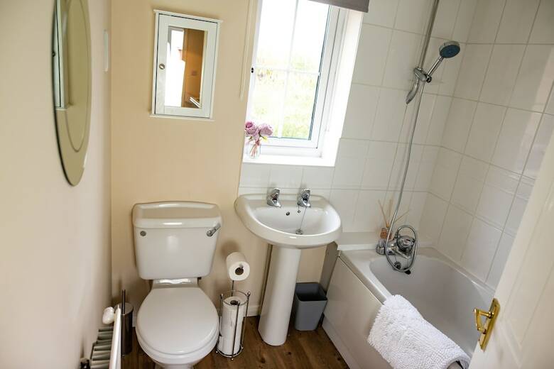 House In Oxlip Leyes