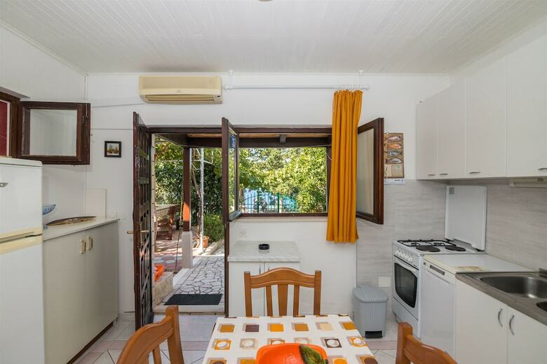 Apartments Ivan