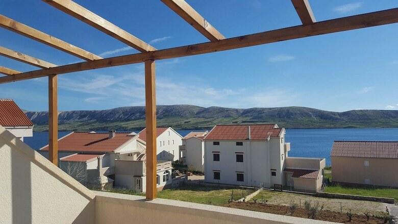 Apartments Luka