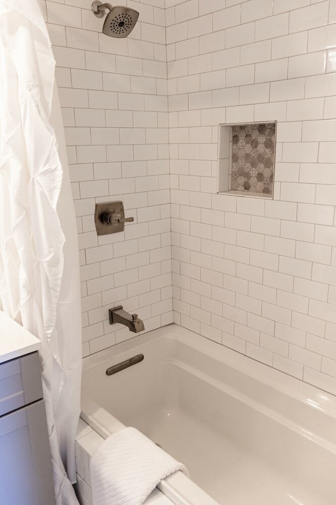 Bed & Breakfast The Farmhouse Inn & Kitchen