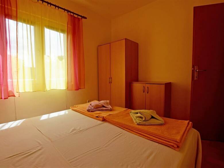 Apartments Pinka-30 M From The Sea
