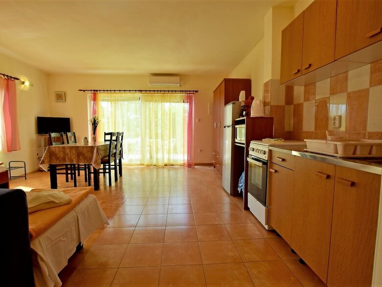 Apartments Pinka-30 M From The Sea