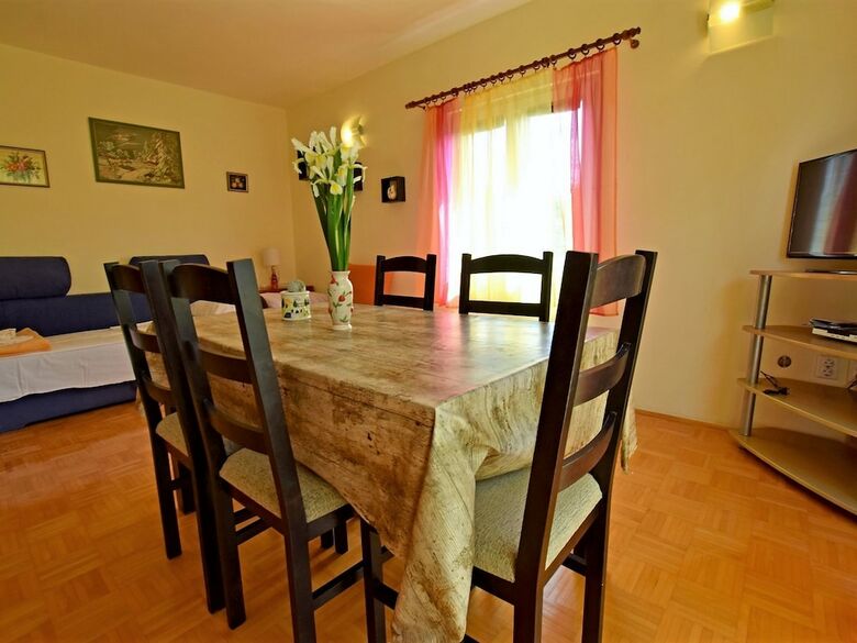 Apartments Pinka-30 M From The Sea
