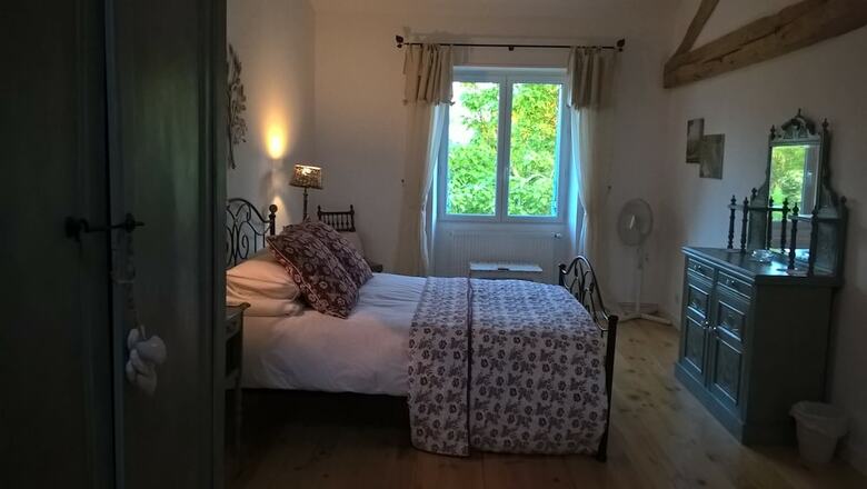 Hotel La Maison Catalpa - Chambre D'h�tes