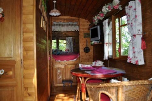 Bed & Breakfast Roulottes Du Rouard