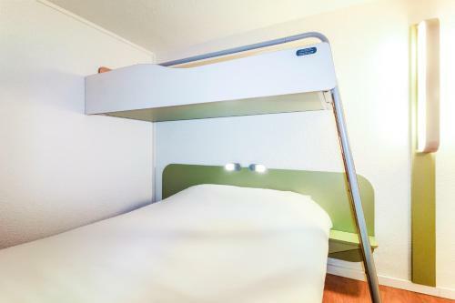 Hotel Ibis Budget Caen Porte De Bretagne