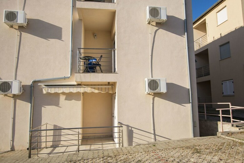 Apartment More