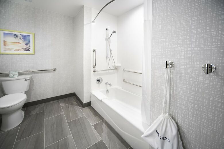 Hotel Hampton Inn & Suites Santa Maria