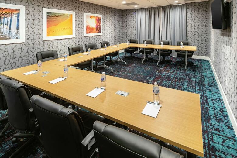 Hotel Hampton Inn & Suites Santa Maria