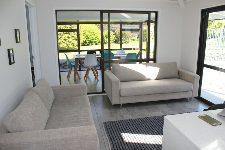 Toodle's A Poolside Retreat Just 10ks From The Mount