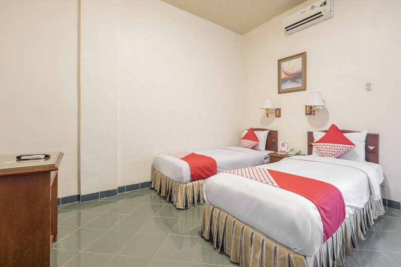 Oyo 1090 Hotel Anging Mammiri Makassar