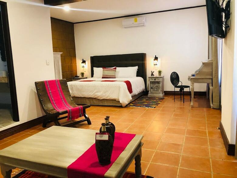 Hotel Casa de Adobe Gallery & Luxury Boutique