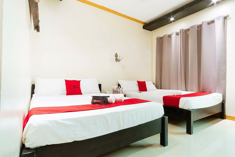 Hotel Reddoorz Premium Near Pristine Beach