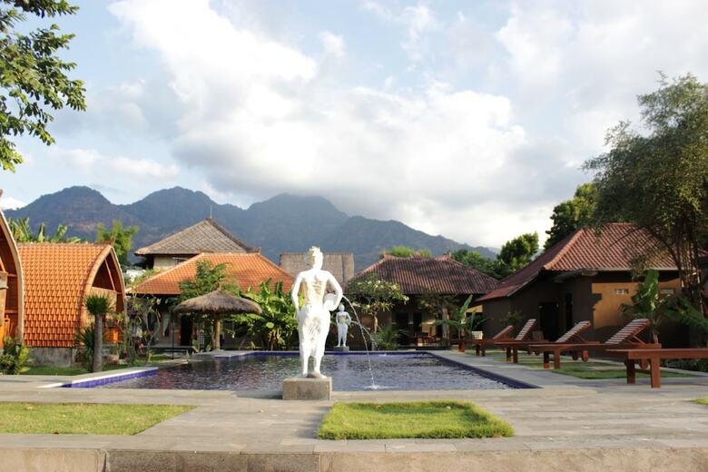 Bed & Breakfast Kubu Padi Wooden House