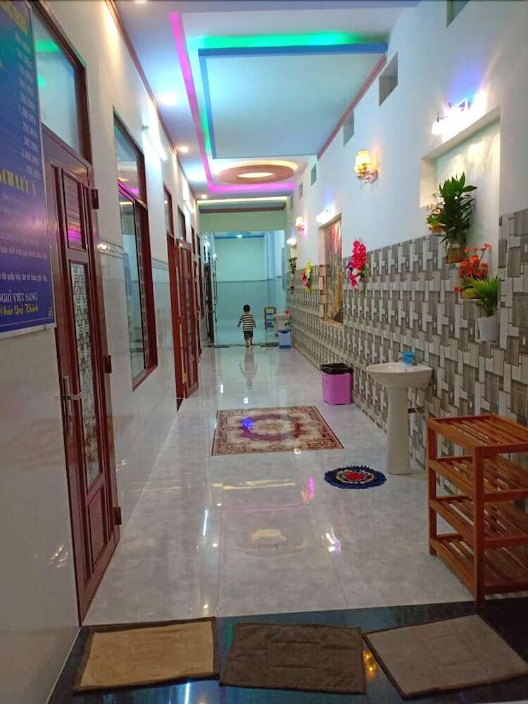 Hotel Nha Nghi Viet Sang