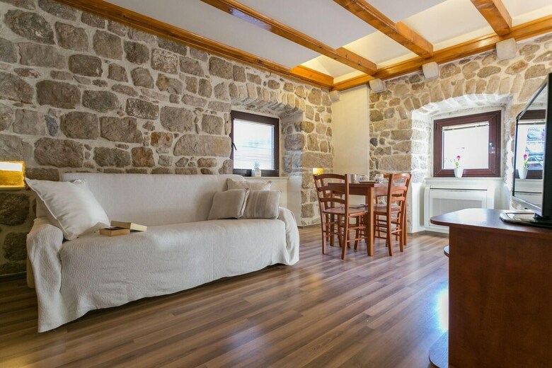Apartamentos Hedera Estate, Hedera A20 - Breakfast Included