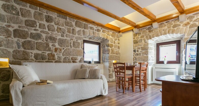 Apartamentos Hedera Estate, Hedera A20 - Breakfast Included