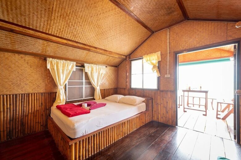 Hotel One More Night Beach