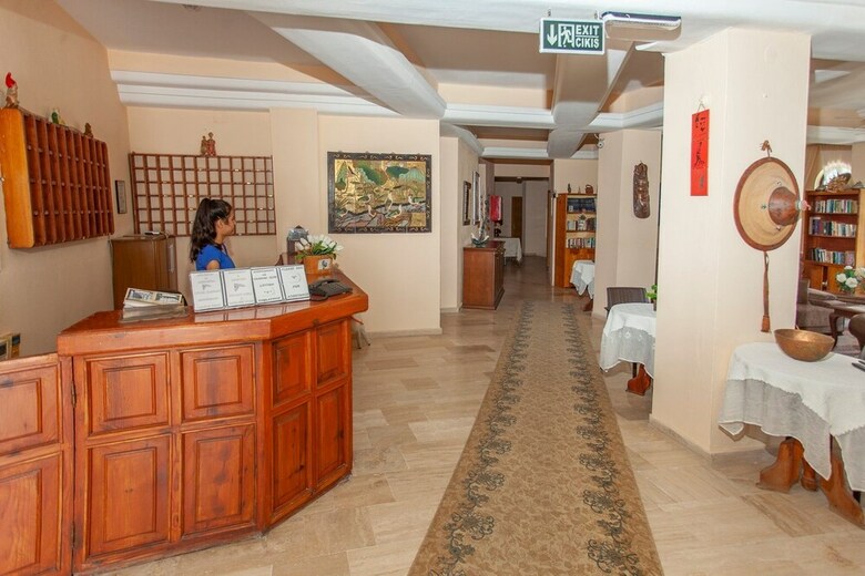 Diplomat Hotel