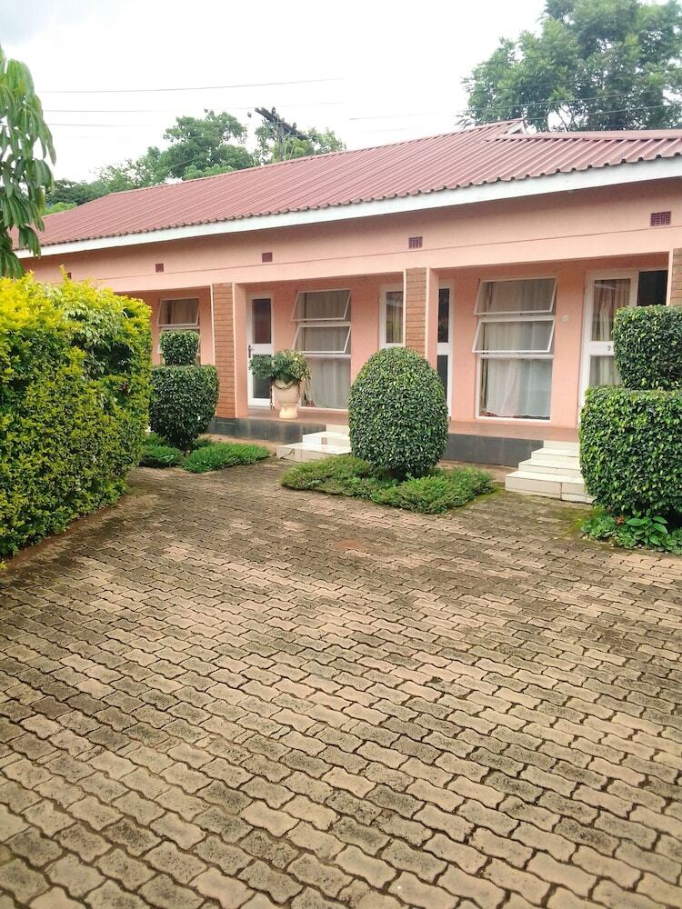 T&d Guest House Economy Hotel