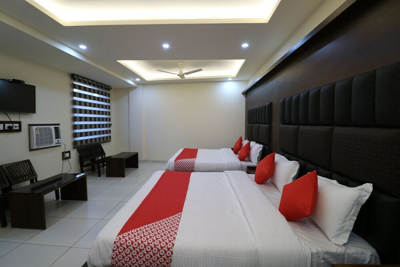 Oyo 37959 Hotel Royal Stay