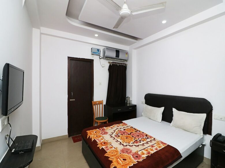 Spot On 42243 Hotel Shubh Sarthak