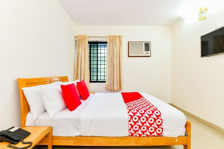 Hotel Oyo Flagship 38119 Tristar Residency